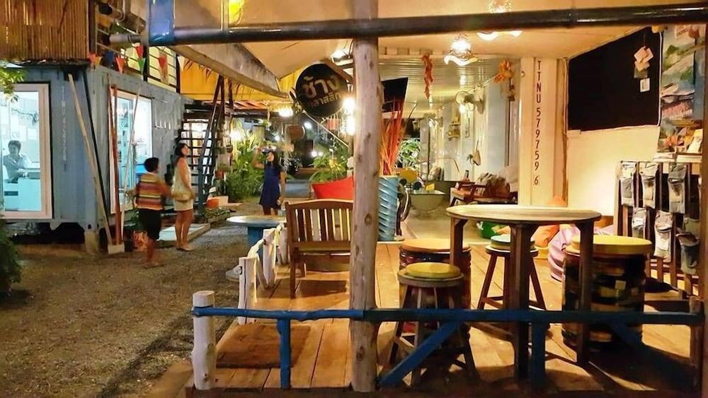 A Pousada Think & Retro Cafe Lipa Noi Samui Exterior foto
