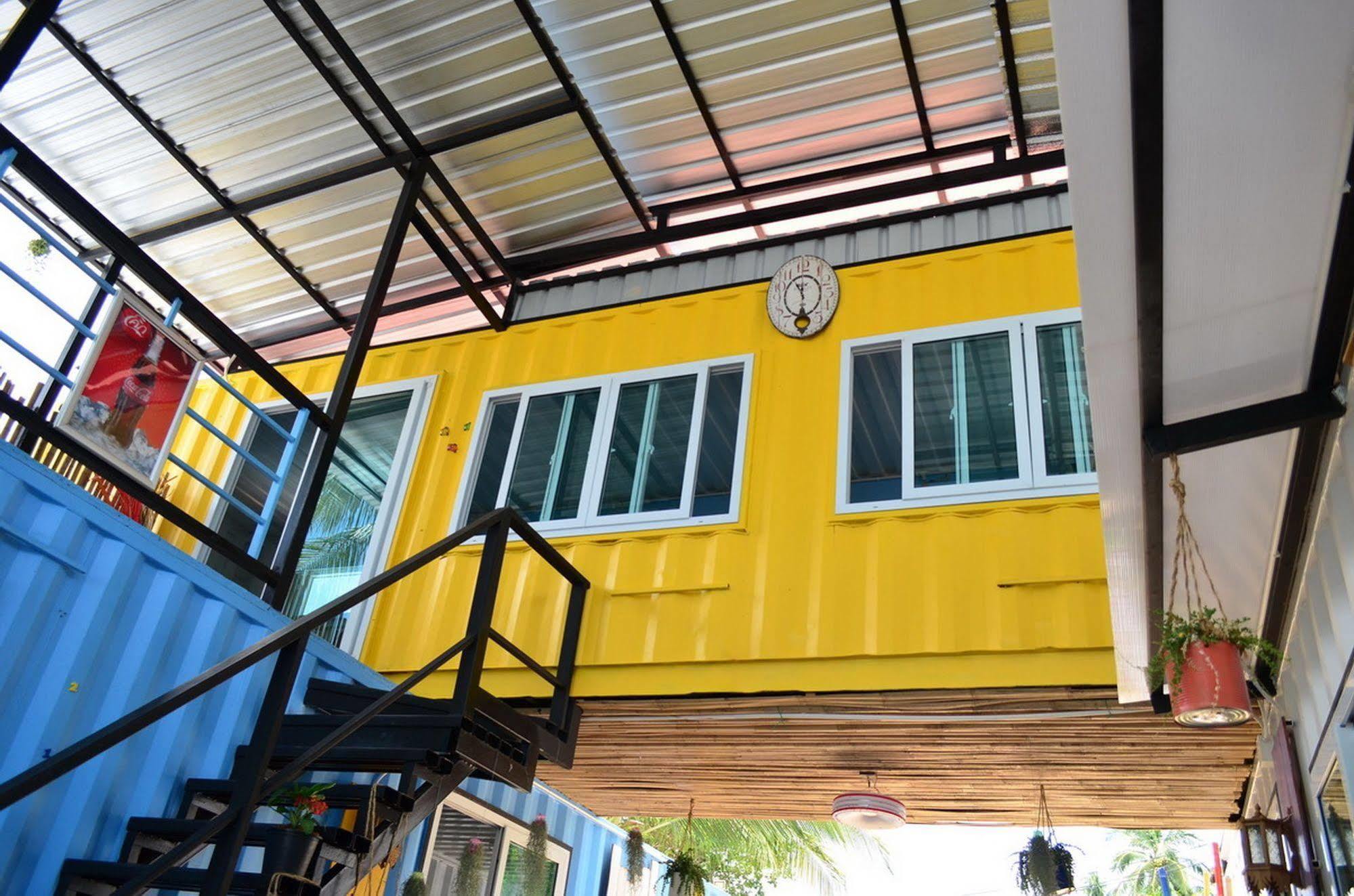 A Pousada Think & Retro Cafe Lipa Noi Samui Exterior foto